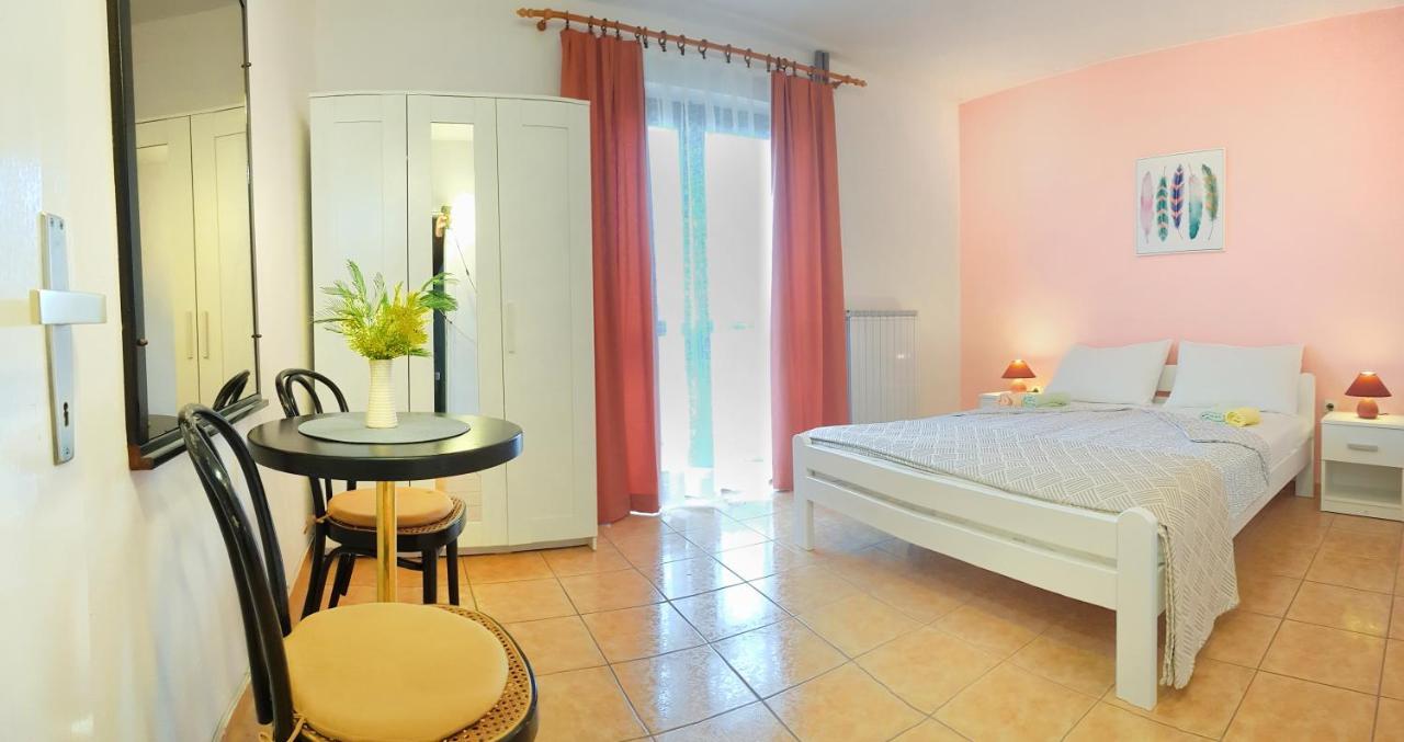 Apartments Lori Porec Luaran gambar