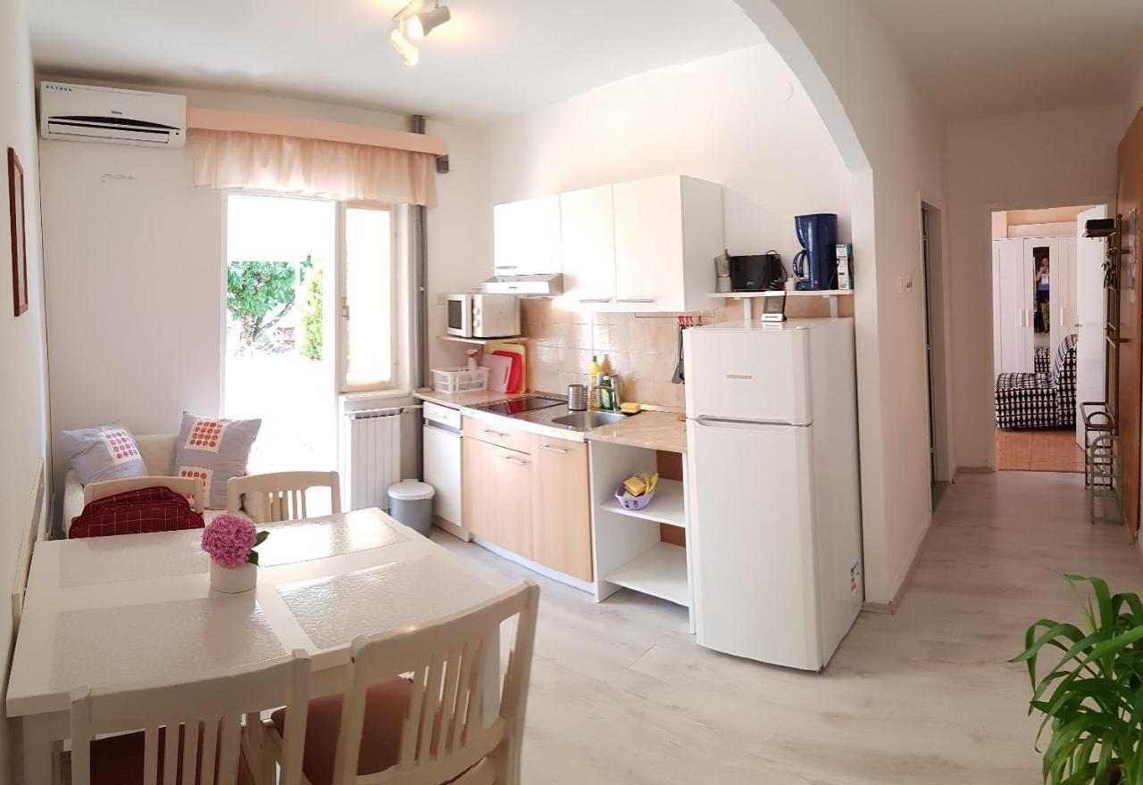 Apartments Lori Porec Luaran gambar